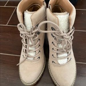 Universal thread heeled boots